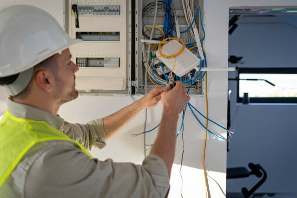 Best Affordable Emergency Electrician  in Winfield, KS